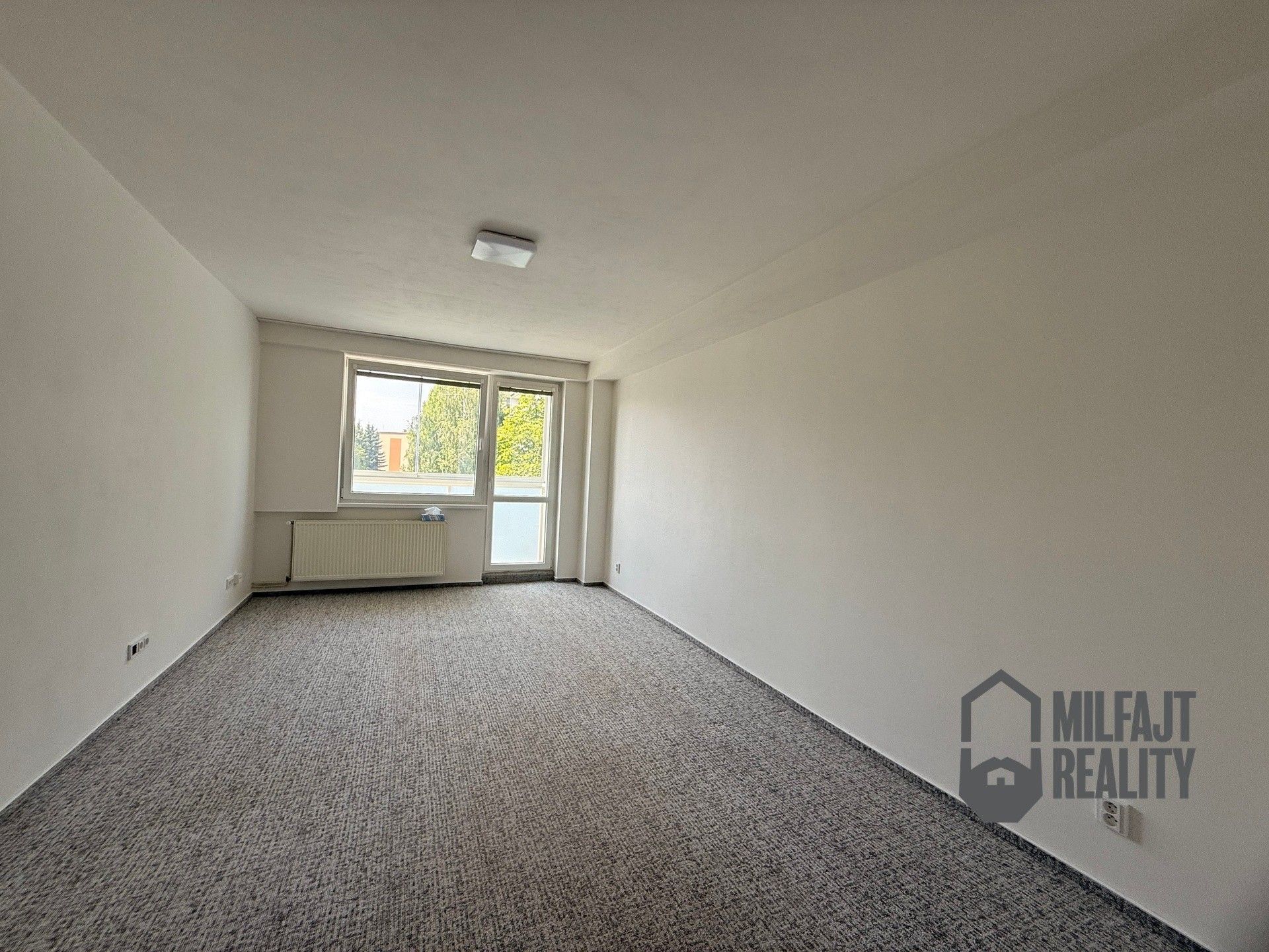 Pronájem bytu 3+1 79 m² - foto 9