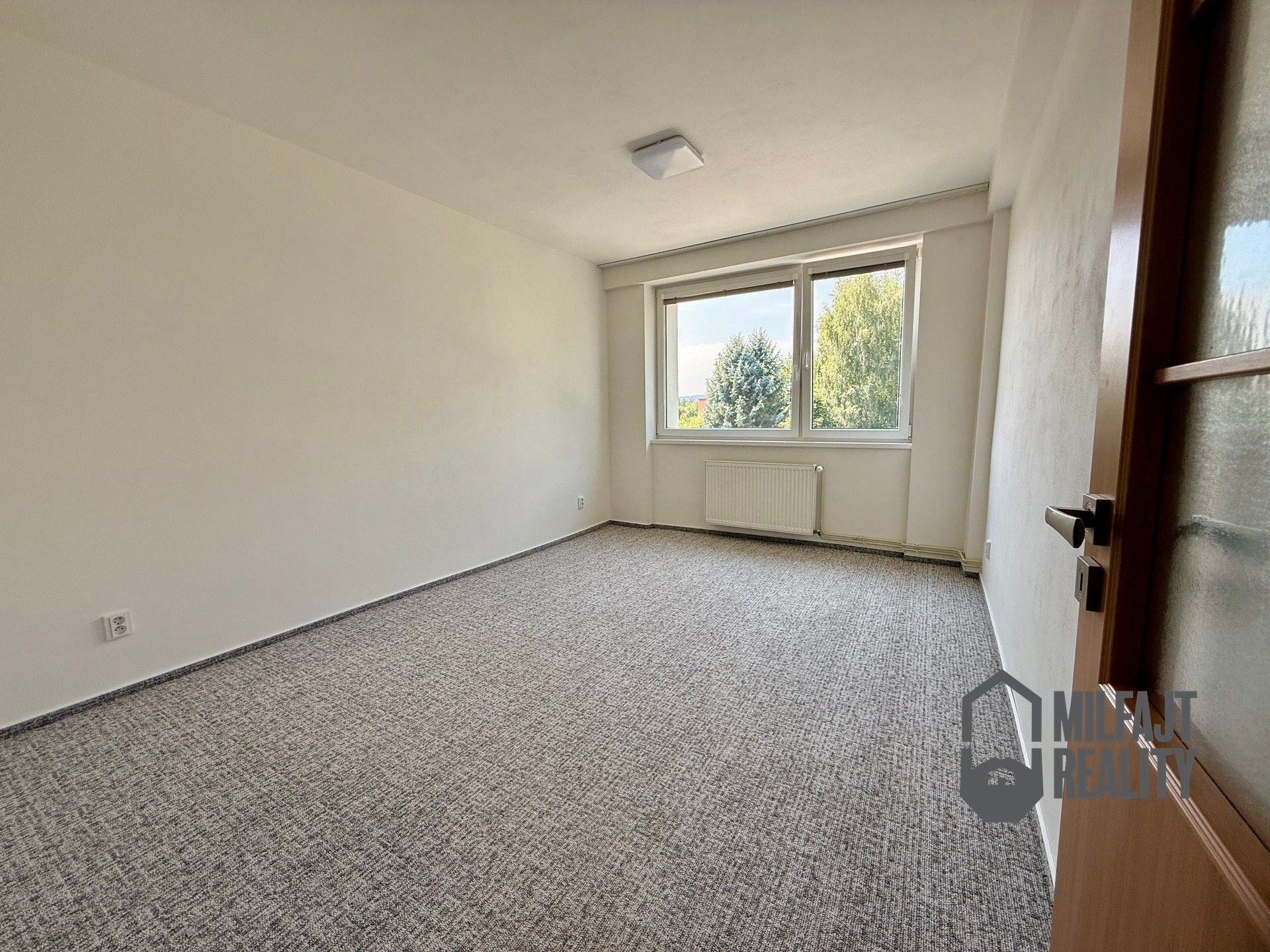 Pronájem bytu 3+1 79 m² - foto 11