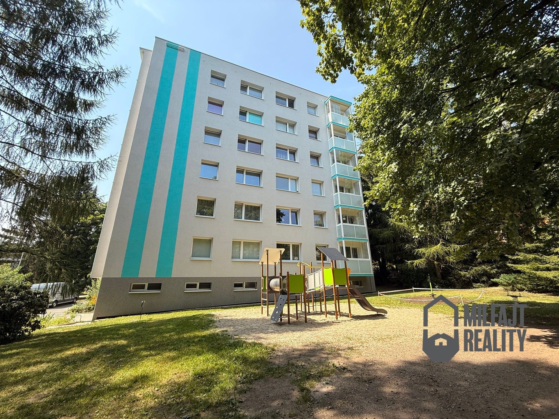 Pronájem bytu 3+1 79 m² - foto 13