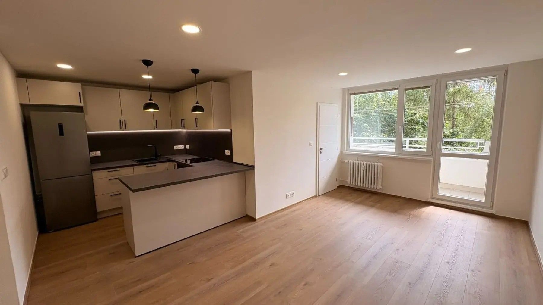 Pronájem bytu 2+kk 48 m² - foto 1