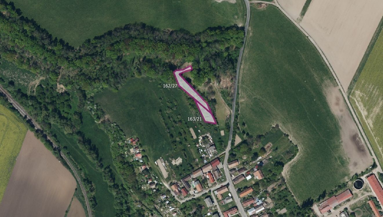 Prodej pozemku 2176 m² - foto 1