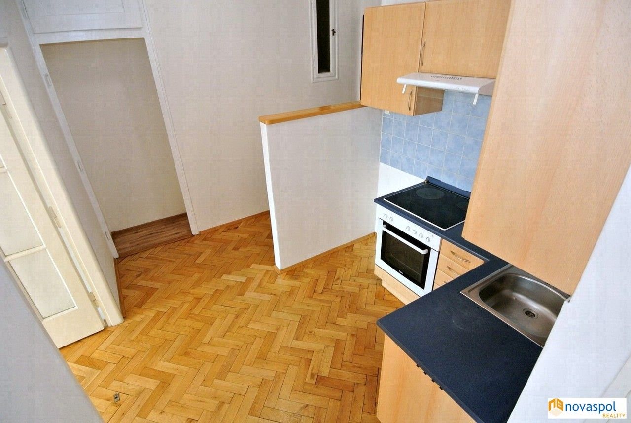 Pronájem bytu 2+1 50 m² - foto 6