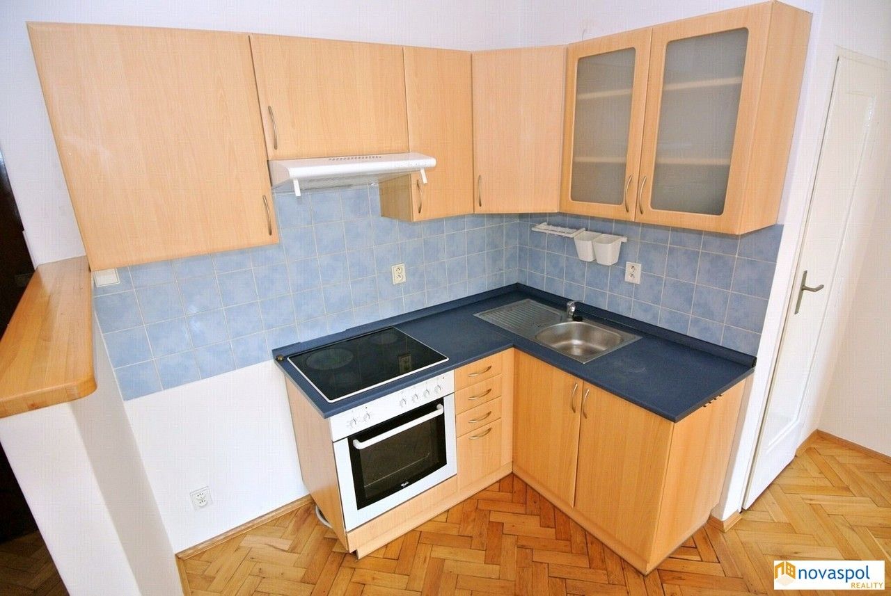 Pronájem bytu 2+1 50 m² - foto 7