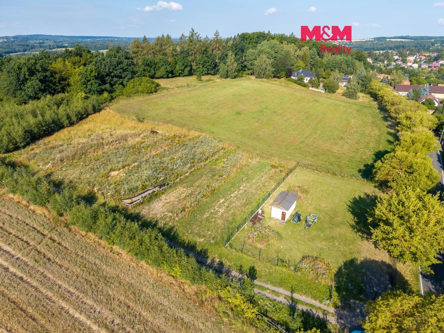Prodej pozemku 800 m² - foto 1