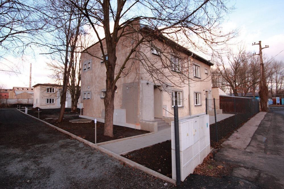 Prodej komerčního prostoru 417 m² - foto 1