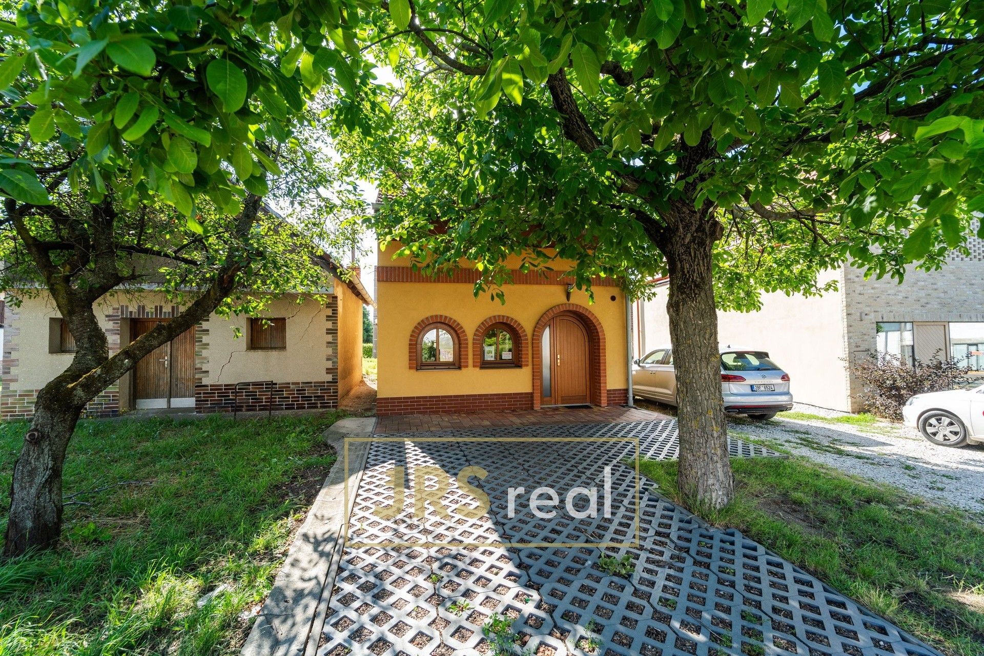 Prodej nemovitosti 76 m² - foto 1