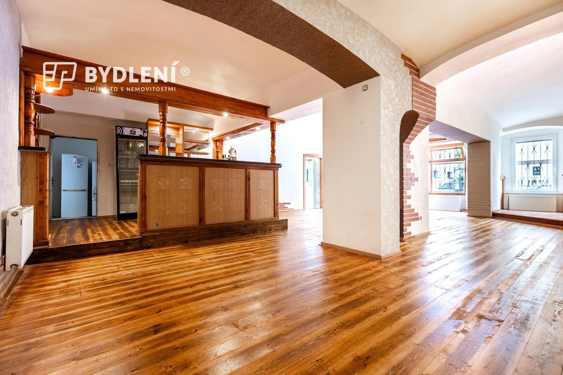 Pronájem komerčního prostoru 330 m² - foto 7