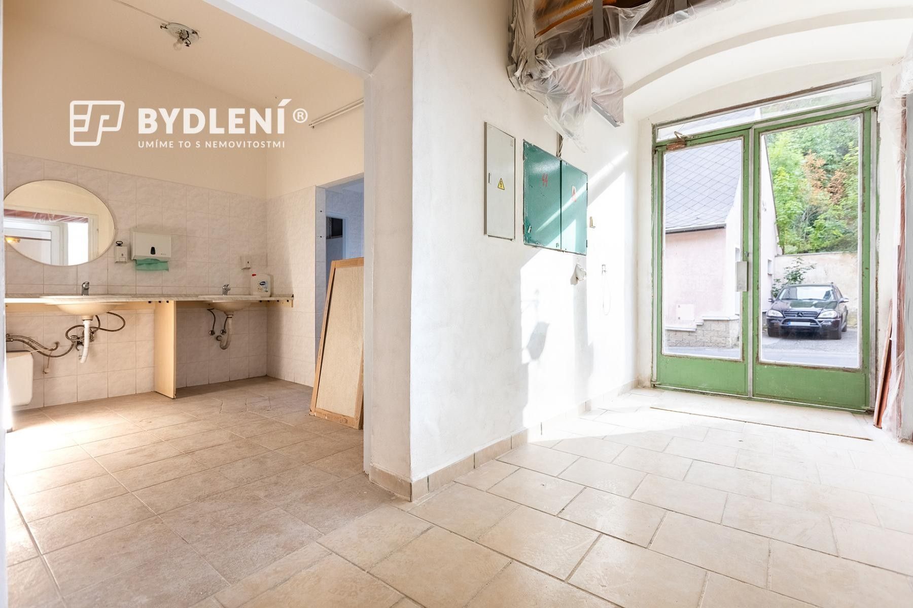 Pronájem komerčního prostoru 330 m² - foto 14