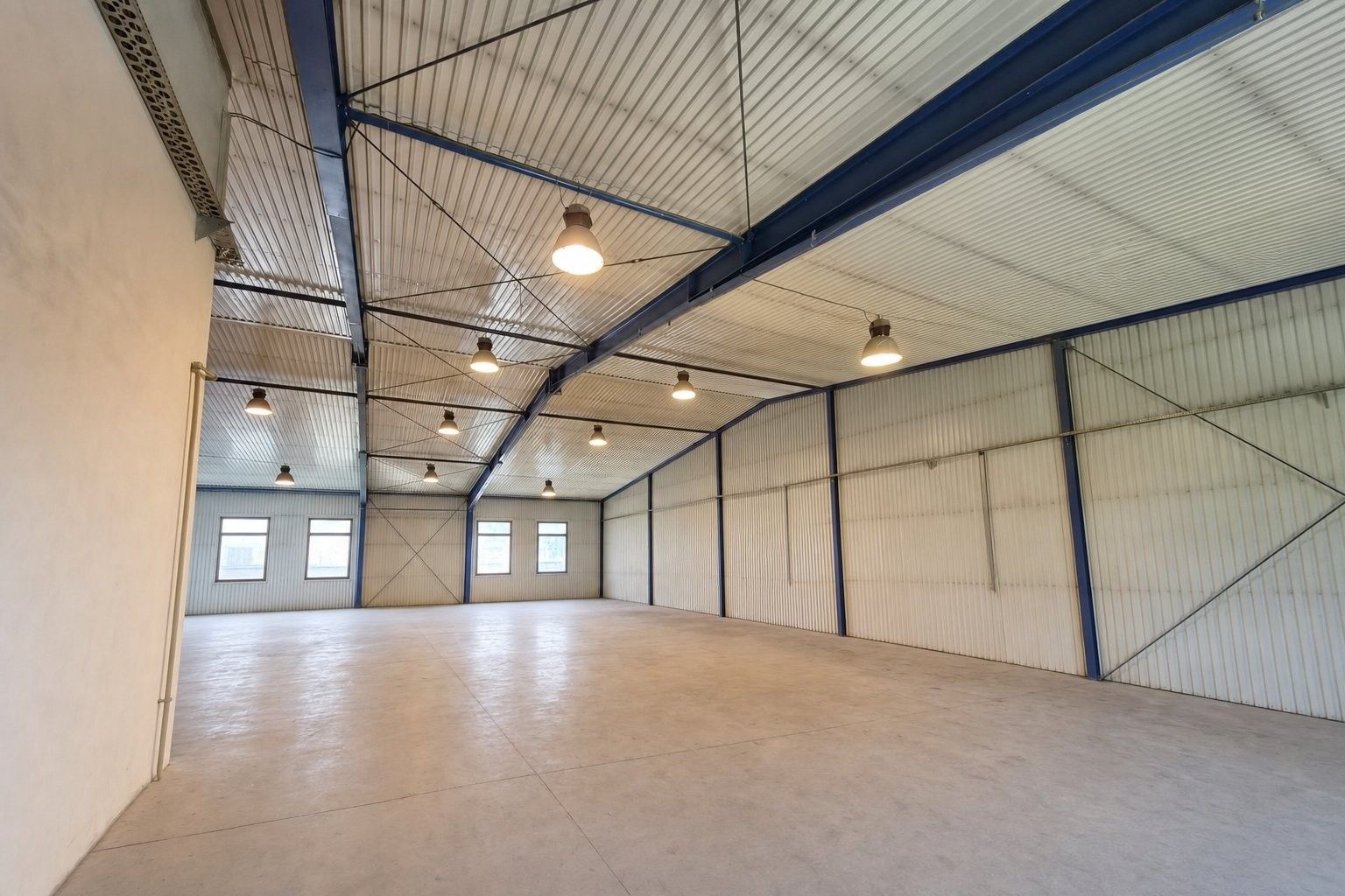 Pronájem komerčního prostoru 425 m² - foto 3