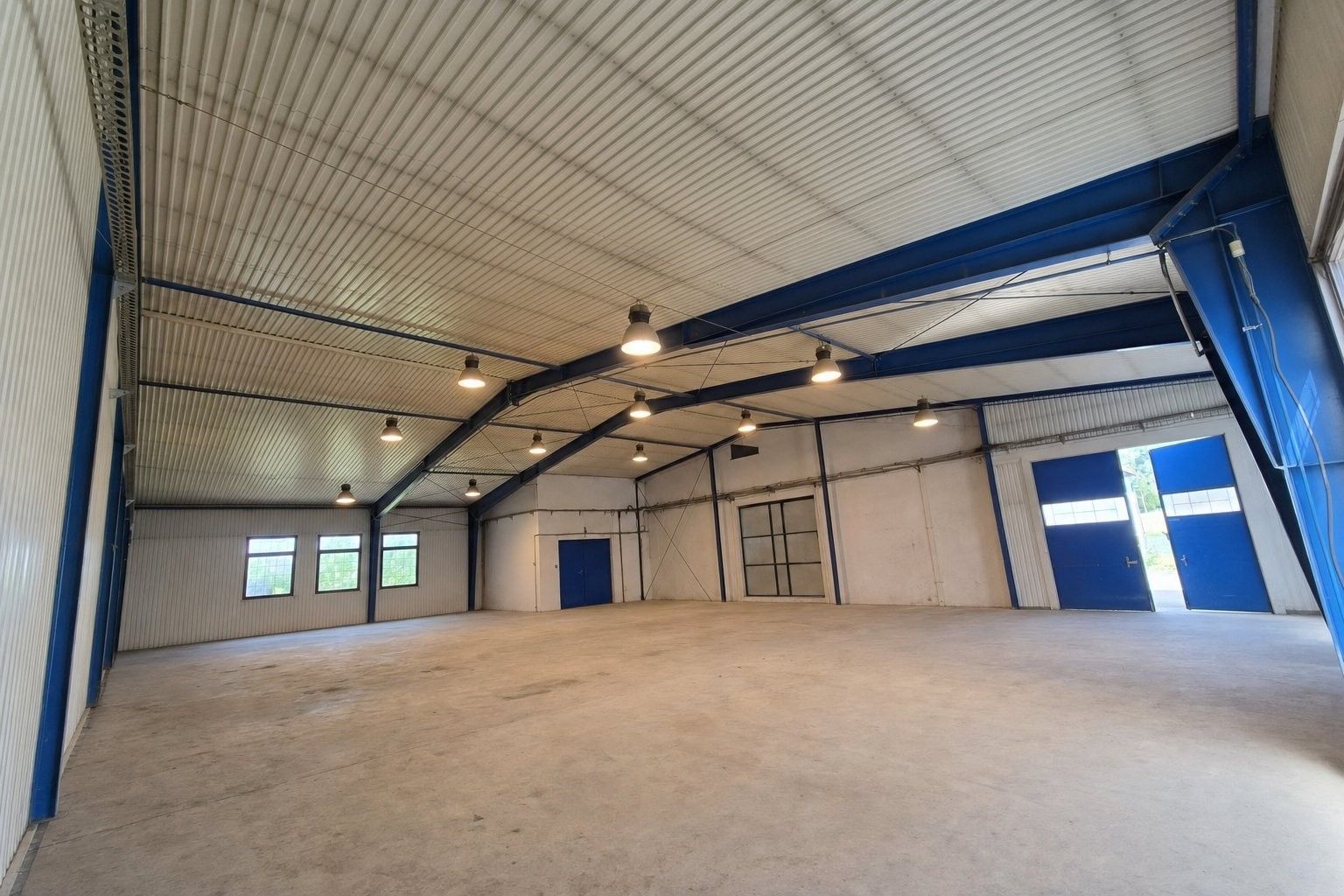 Pronájem komerčního prostoru 425 m² - foto 4