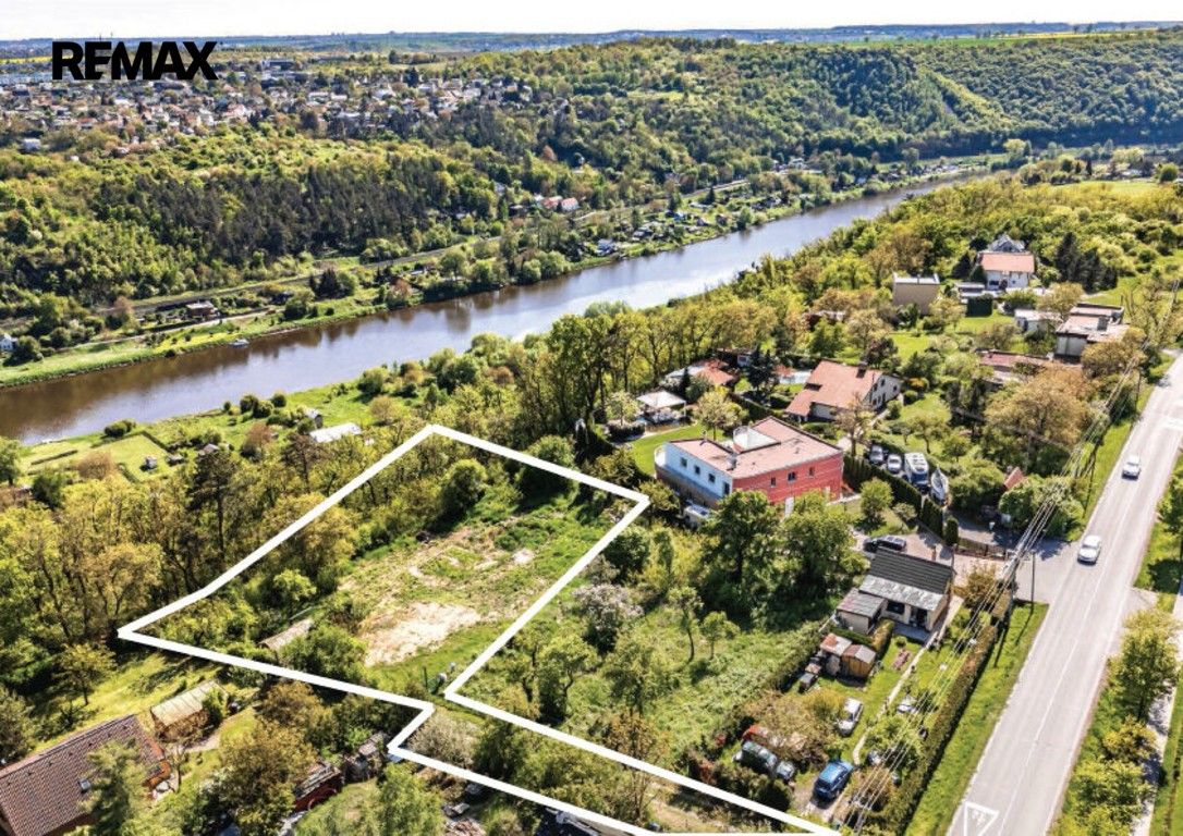 Prodej pozemku 1885 m² - foto 2