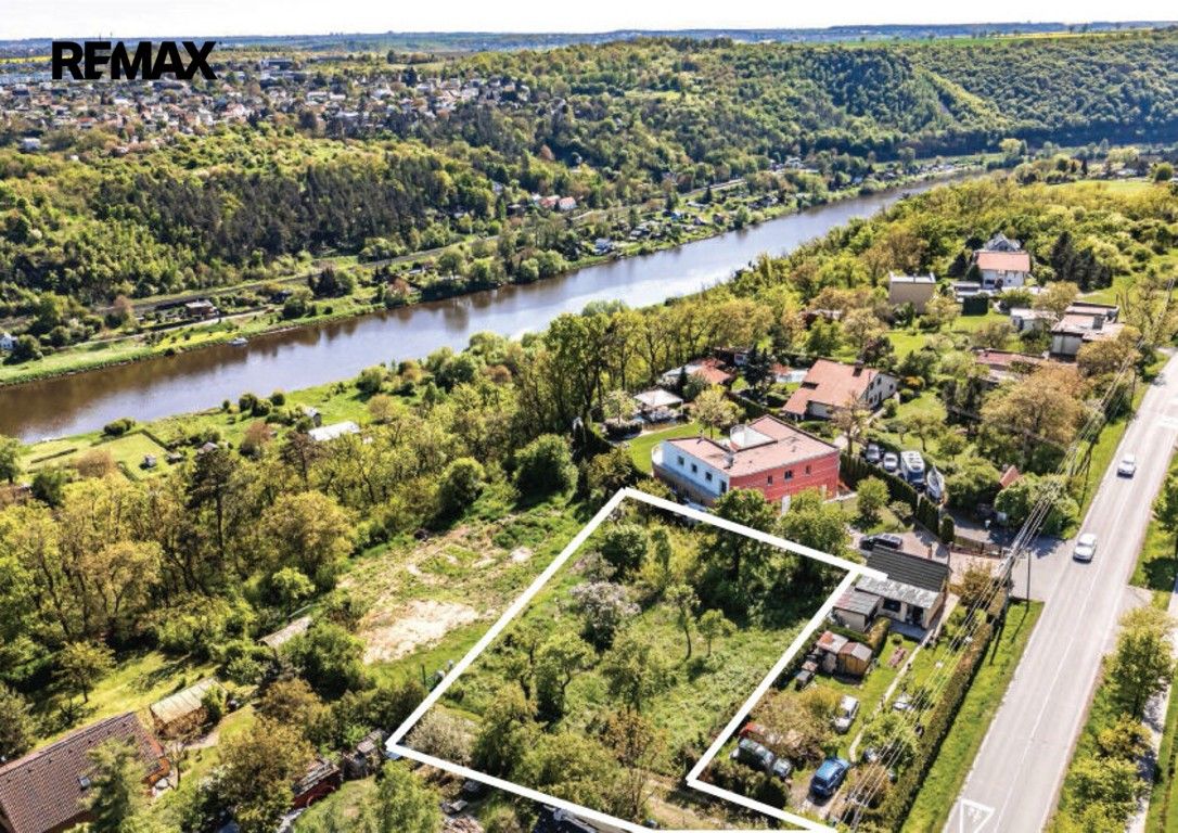 Prodej pozemku 1070 m² - foto 2