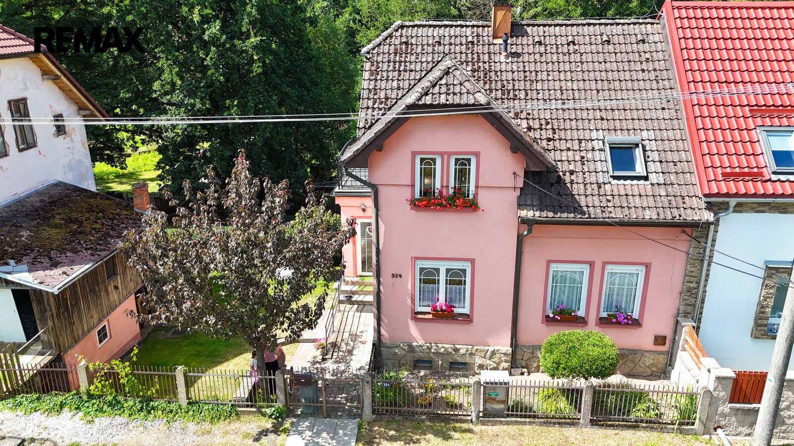Prodej domu 100 m² - foto 1