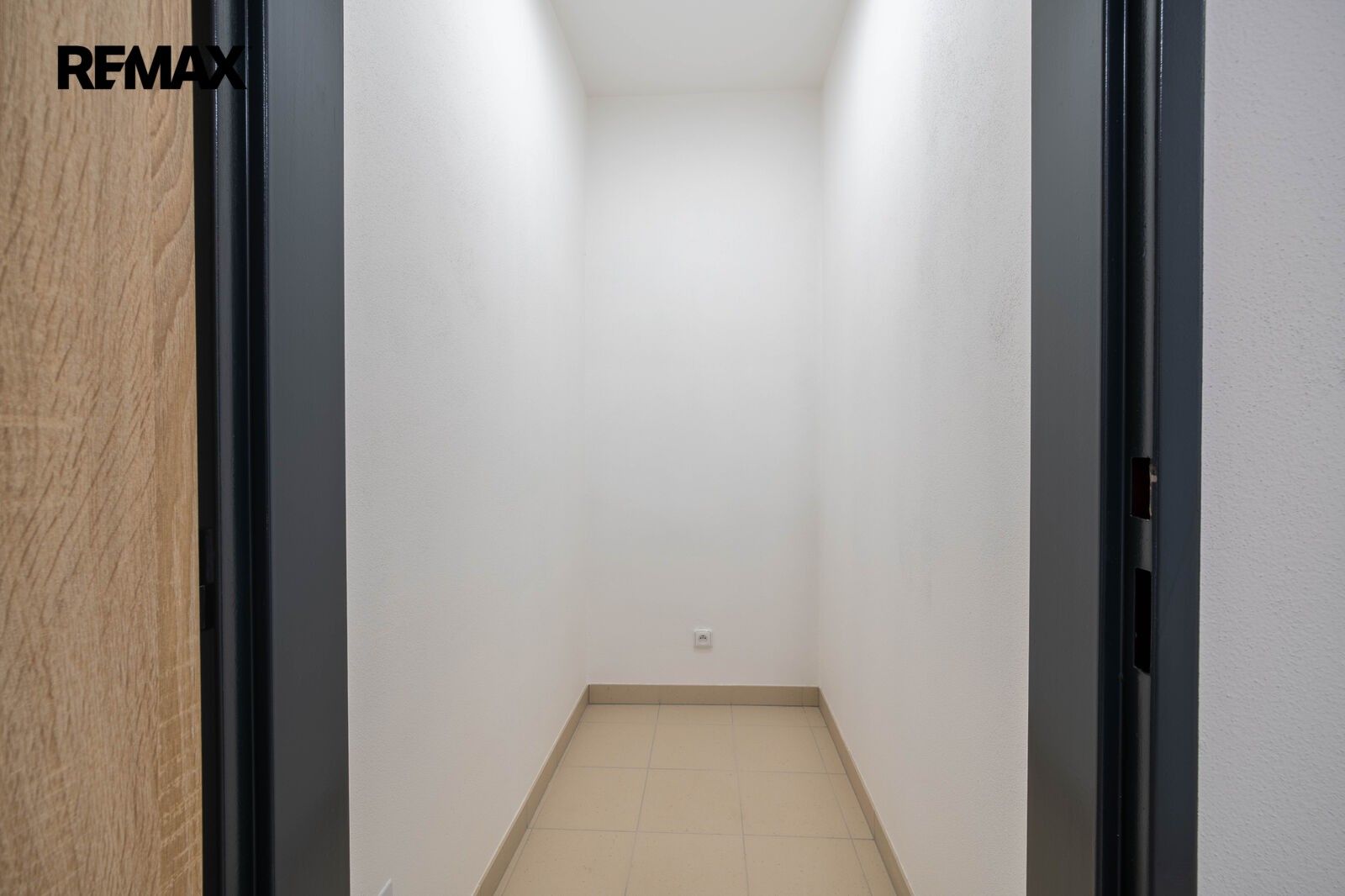 Pronájem bytu 2+kk 62 m² - foto 8