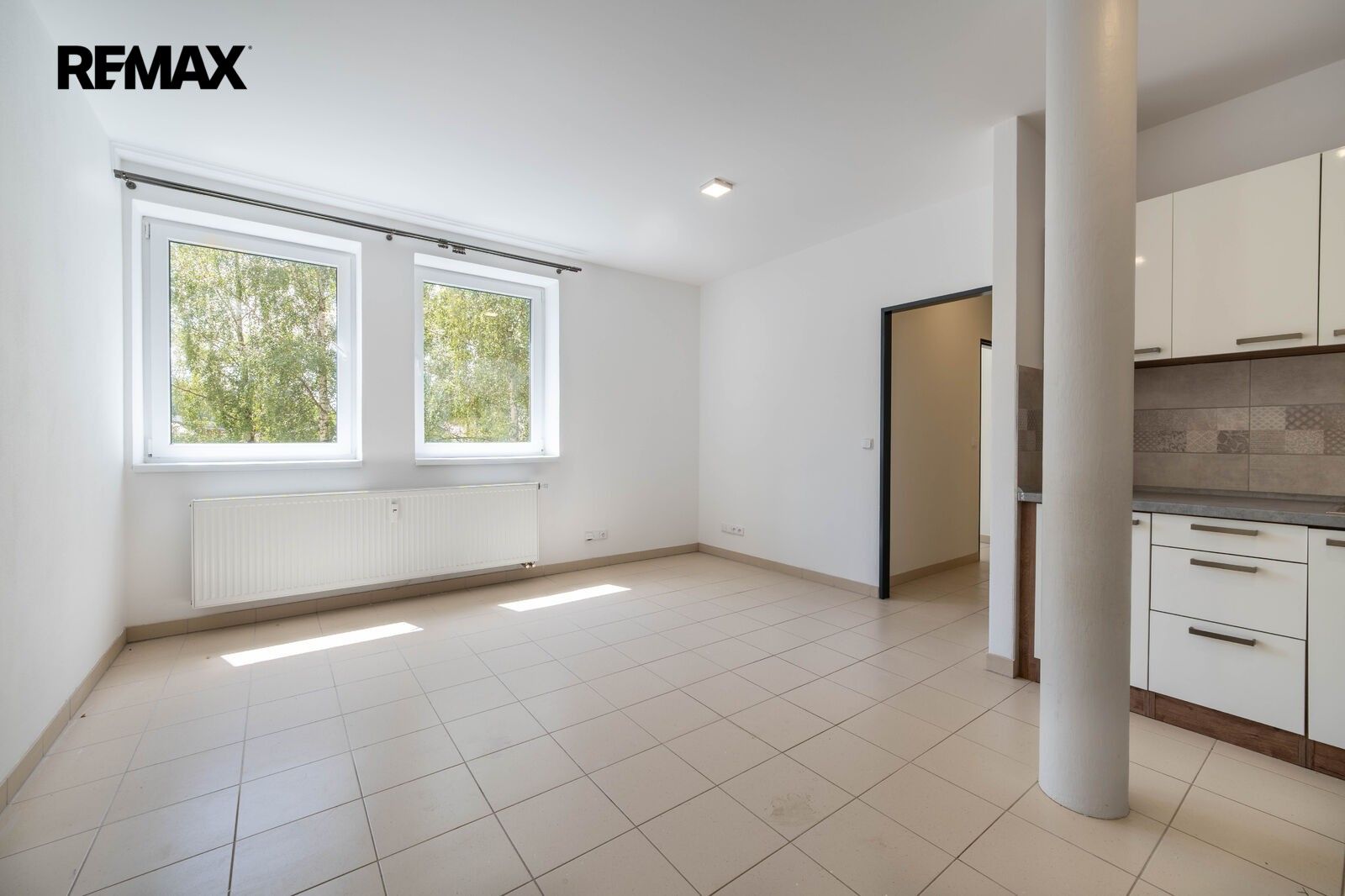 Pronájem bytu 2+kk 50 m² - foto 3