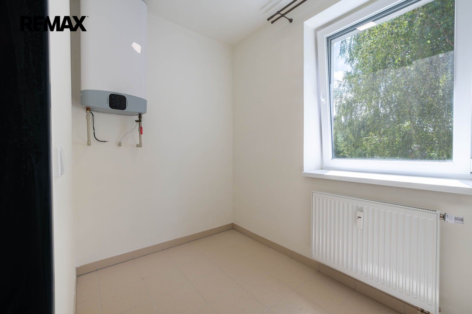 Pronájem bytu 2+kk 50 m² - foto 6