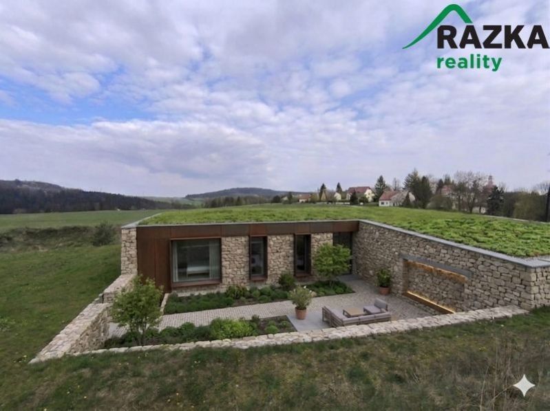 Prodej komerčního prostoru 400 m² - foto 8