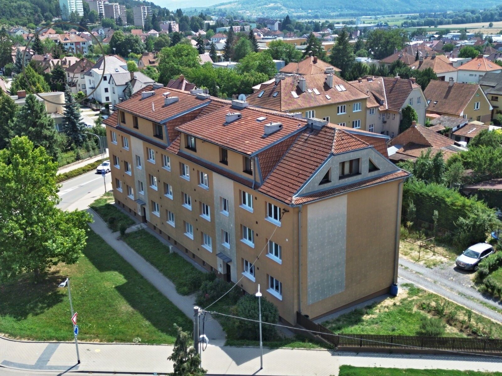 Prodej bytu 3+1 88 m² - foto 1