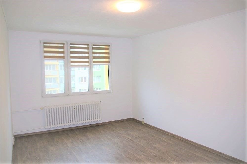 Pronájem bytu 2+1 62 m² - foto 4