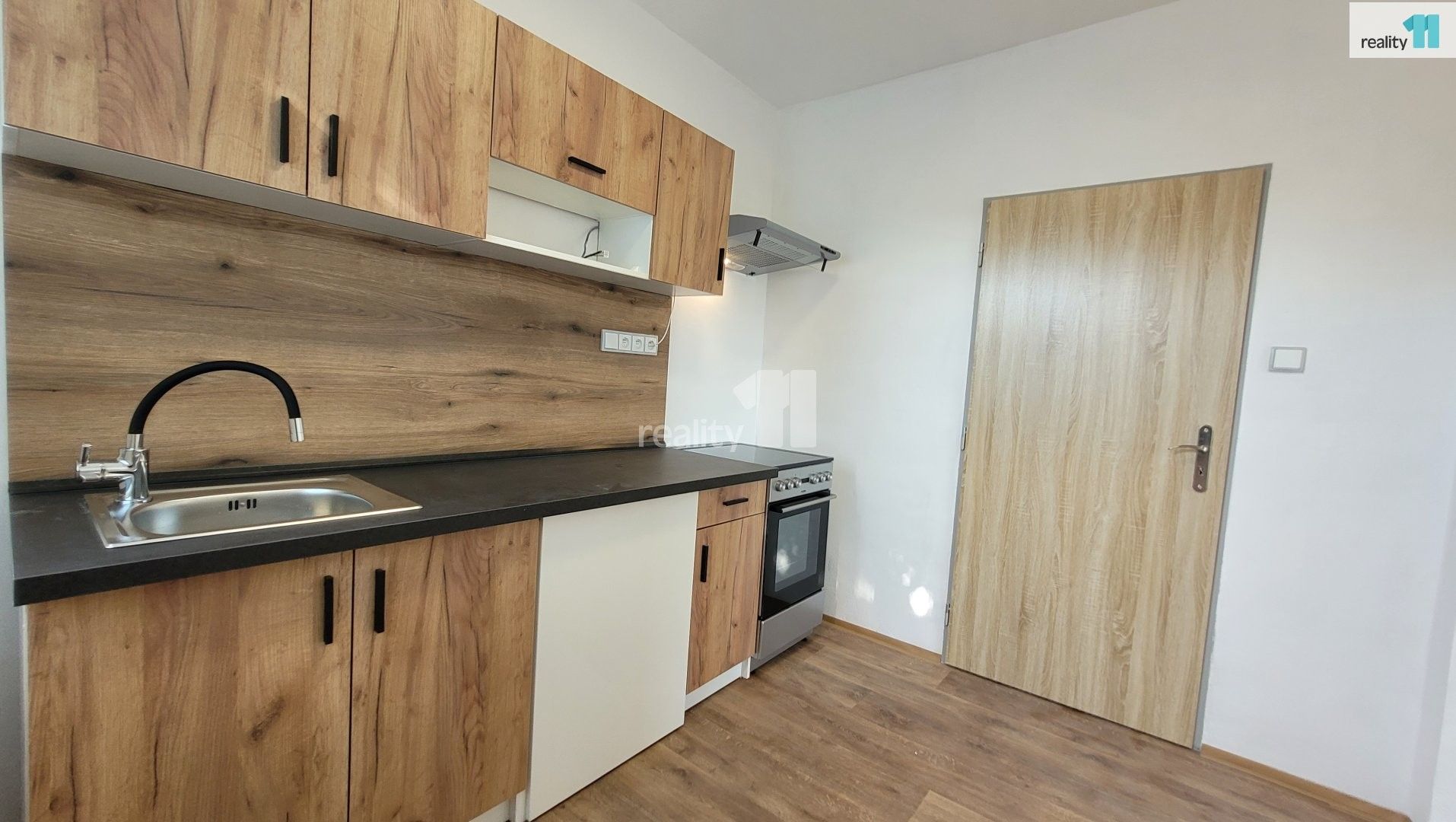 Pronájem bytu 1+1 32 m² - foto 1