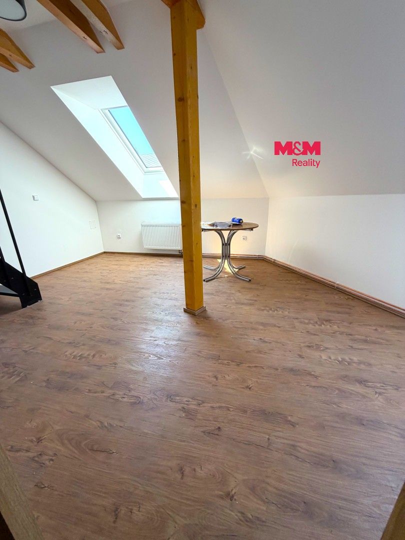 Pronájem bytu 3+kk 79 m² - foto 3
