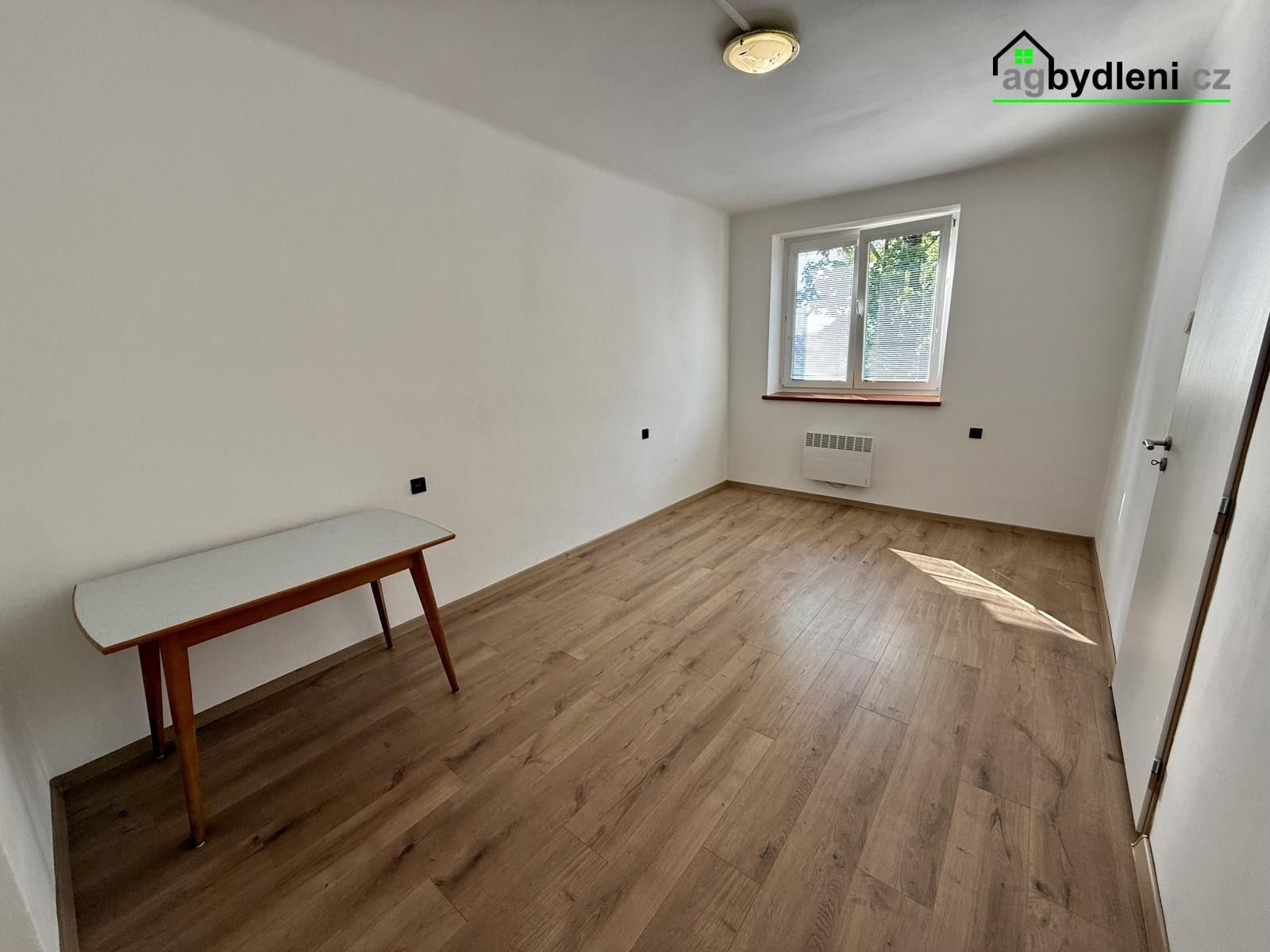 Pronájem bytu 2+1 60 m² - foto 2