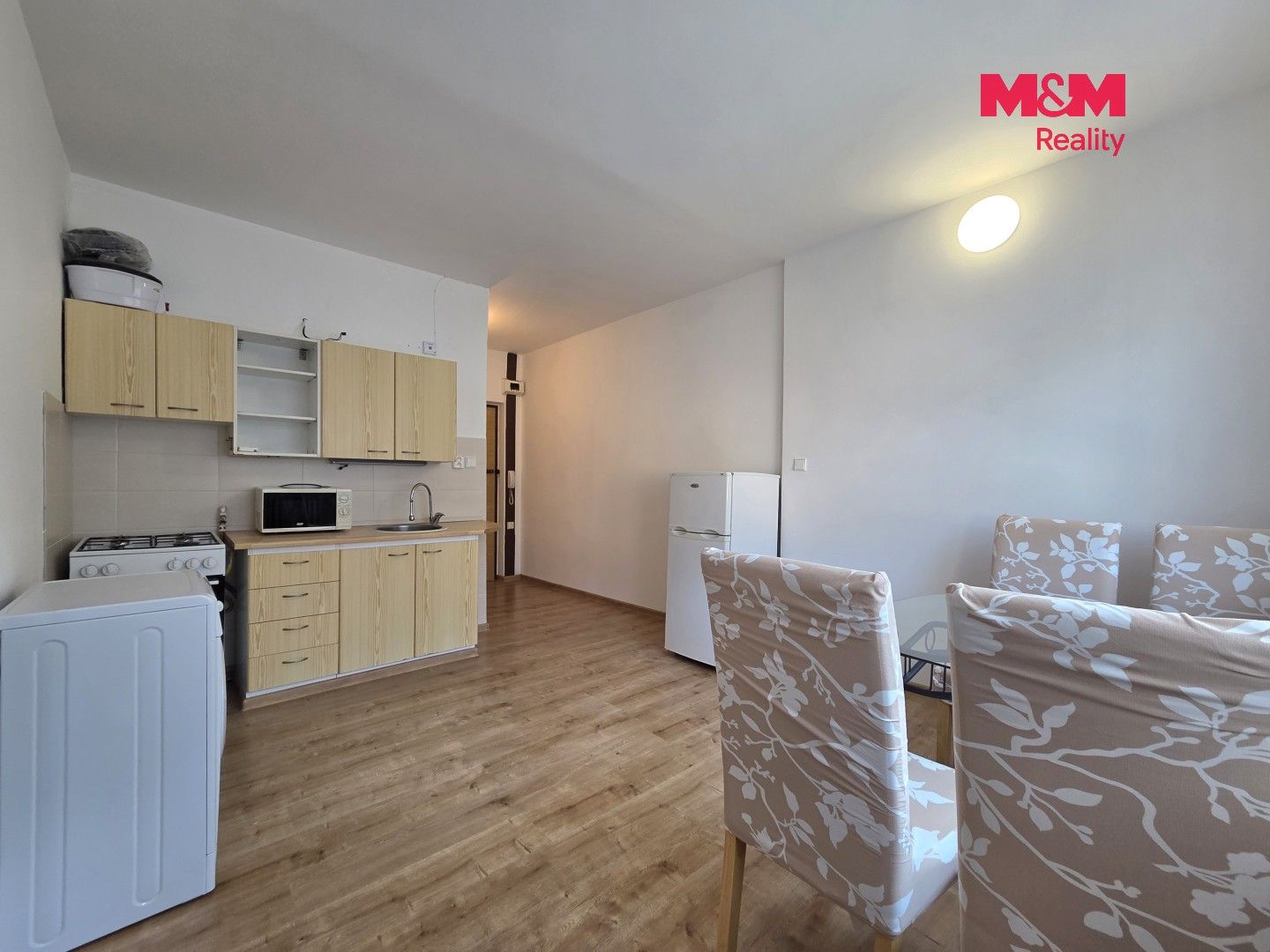 Pronájem bytu 1+1 37 m² - foto 4