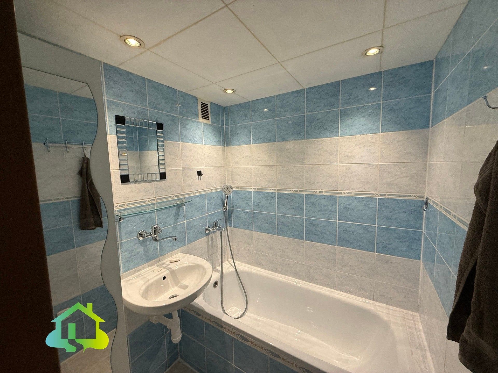 Pronájem bytu 3+1 67 m² - foto 5
