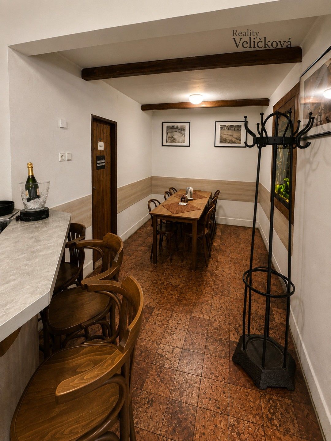 Pronájem komerčního prostoru 329 m² - foto 13