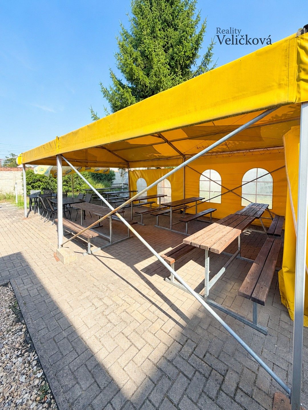 Pronájem komerčního prostoru 329 m² - foto 11