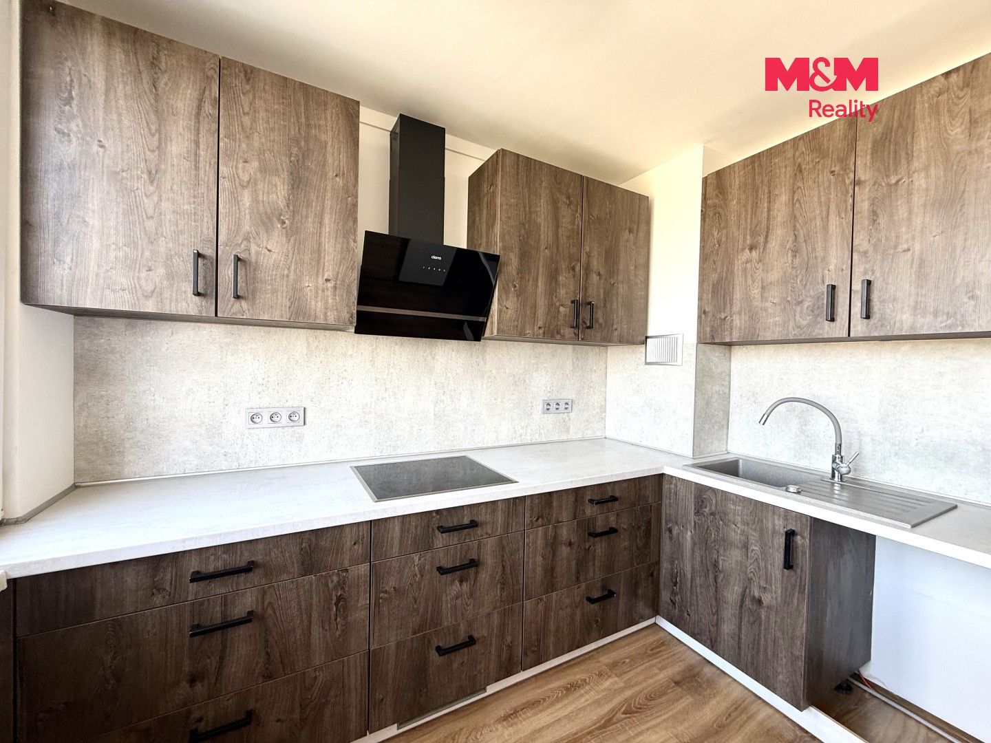 Pronájem bytu 3+1 66 m² - foto 1