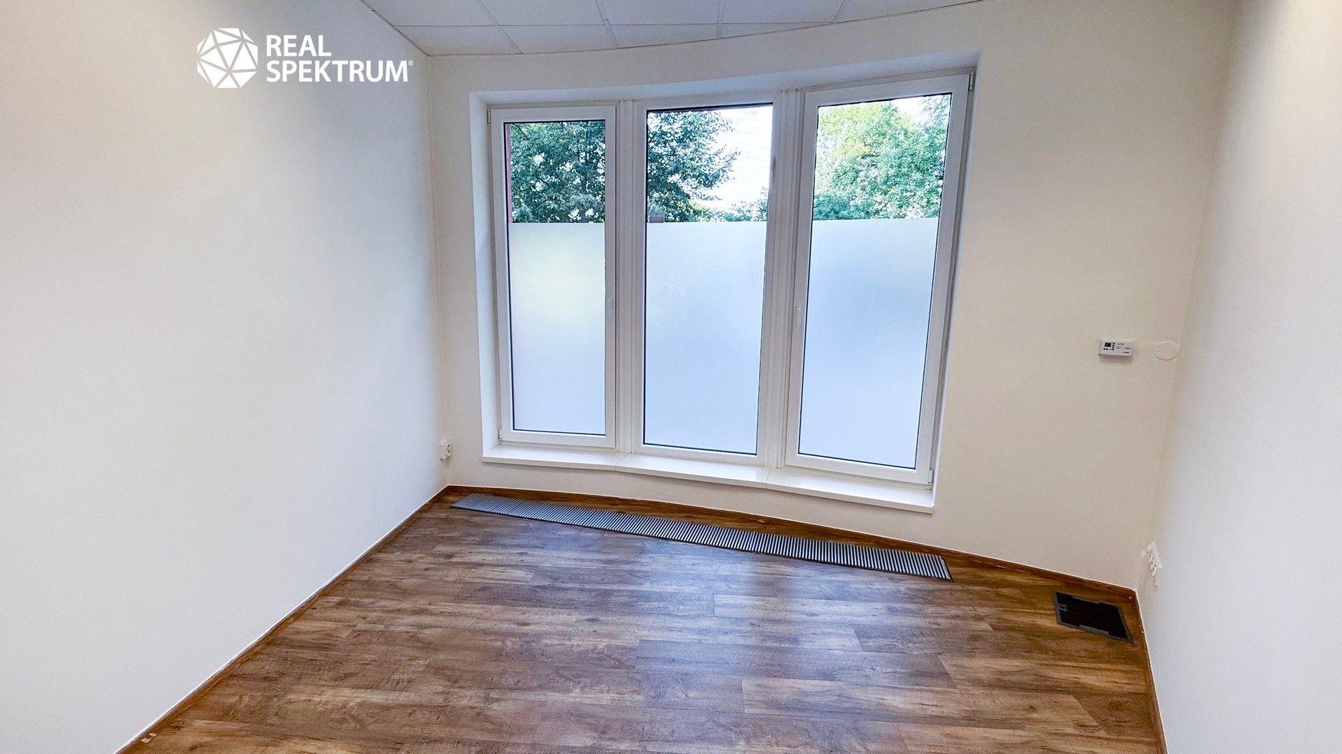 Pronájem komerčního prostoru 82 m² - foto 5