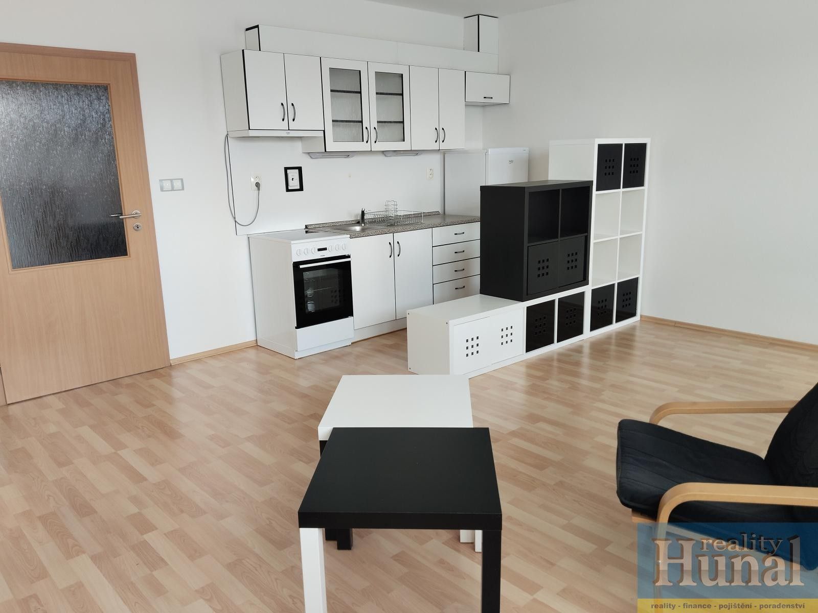 Pronájem bytu 1+kk 36 m² - foto 3