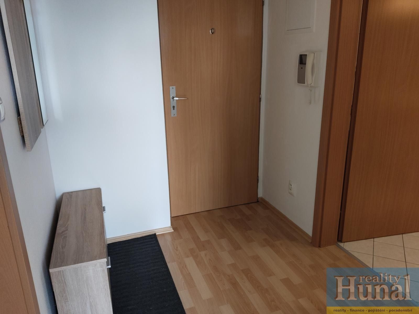 Pronájem bytu 1+kk 36 m² - foto 10