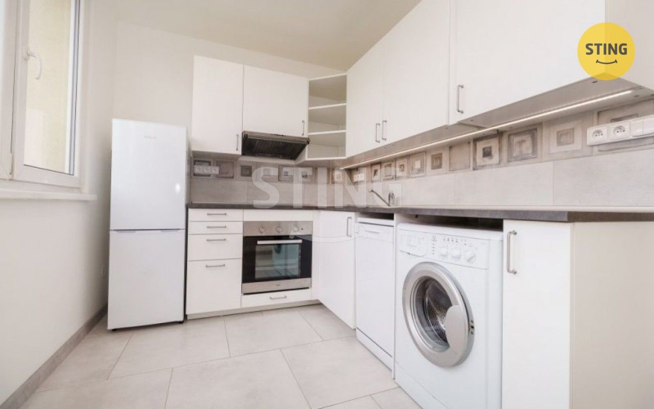 Pronájem bytu 2+1 57 m² - foto 1