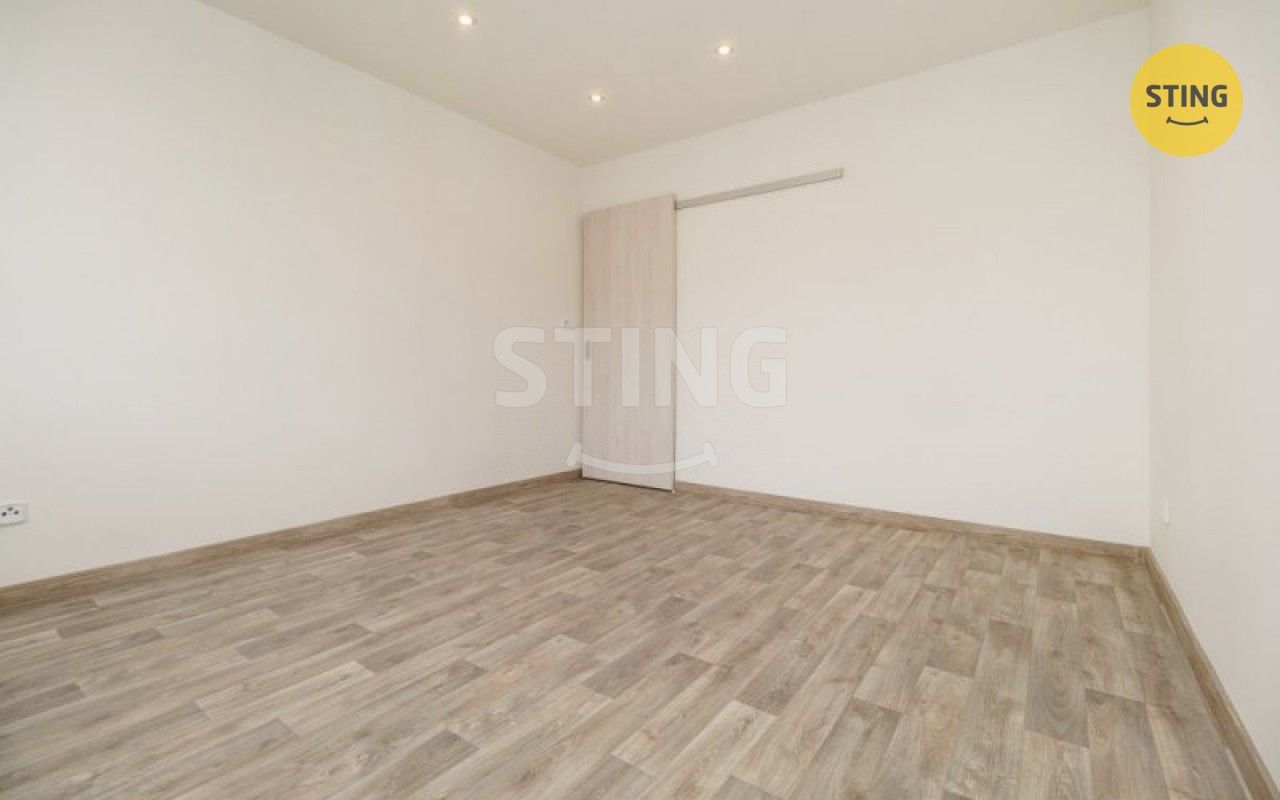 Pronájem bytu 2+1 57 m² - foto 5