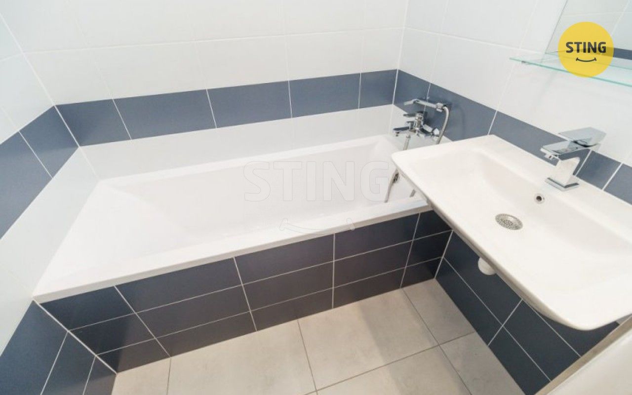 Pronájem bytu 2+1 57 m² - foto 8