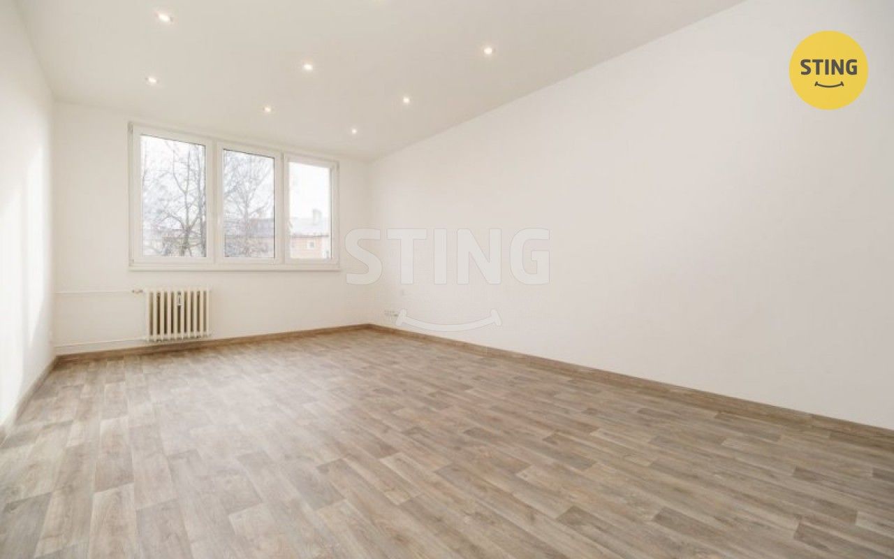 Pronájem bytu 2+1 57 m² - foto 4
