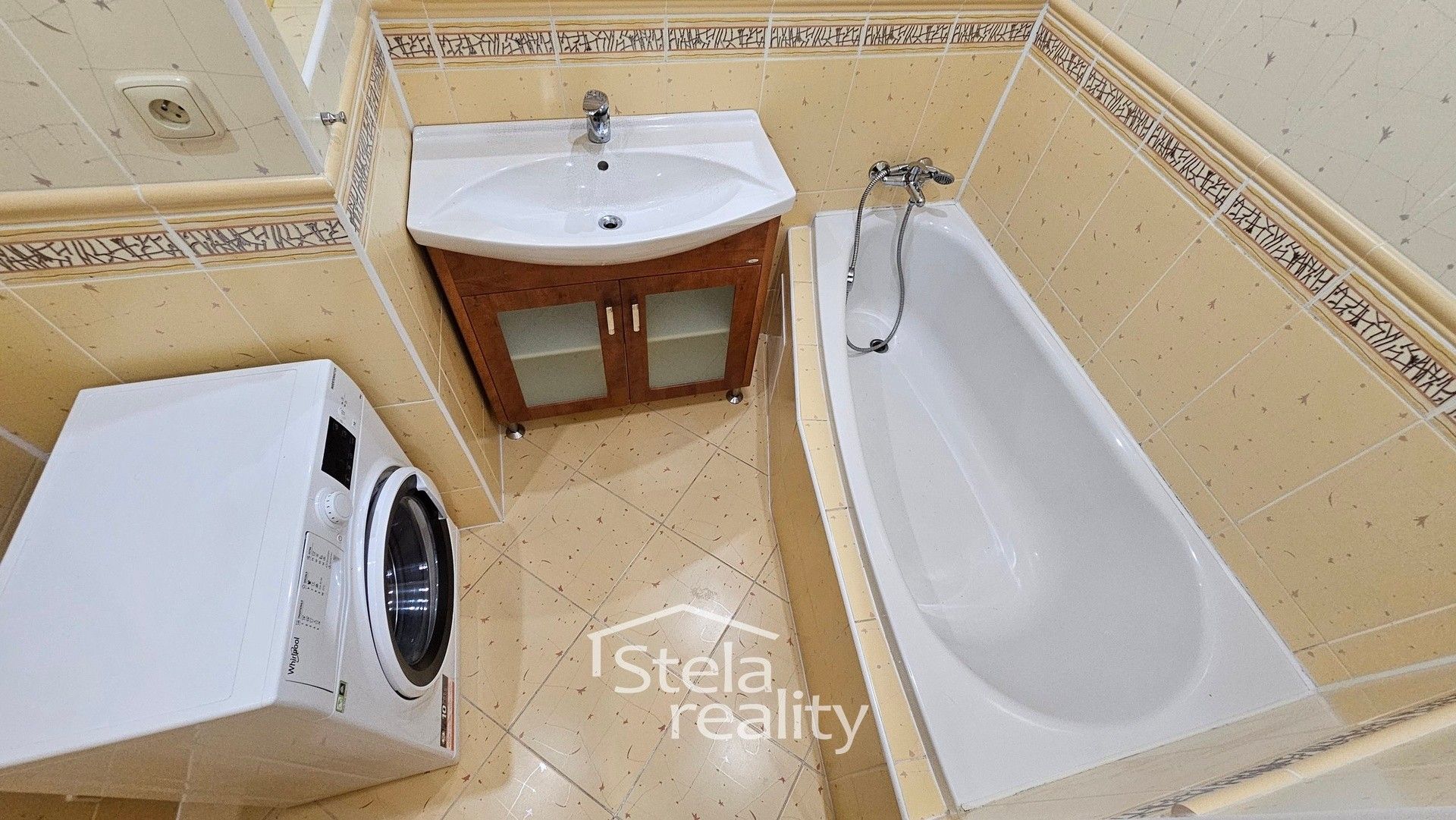Pronájem bytu 2+1 55 m² - foto 3