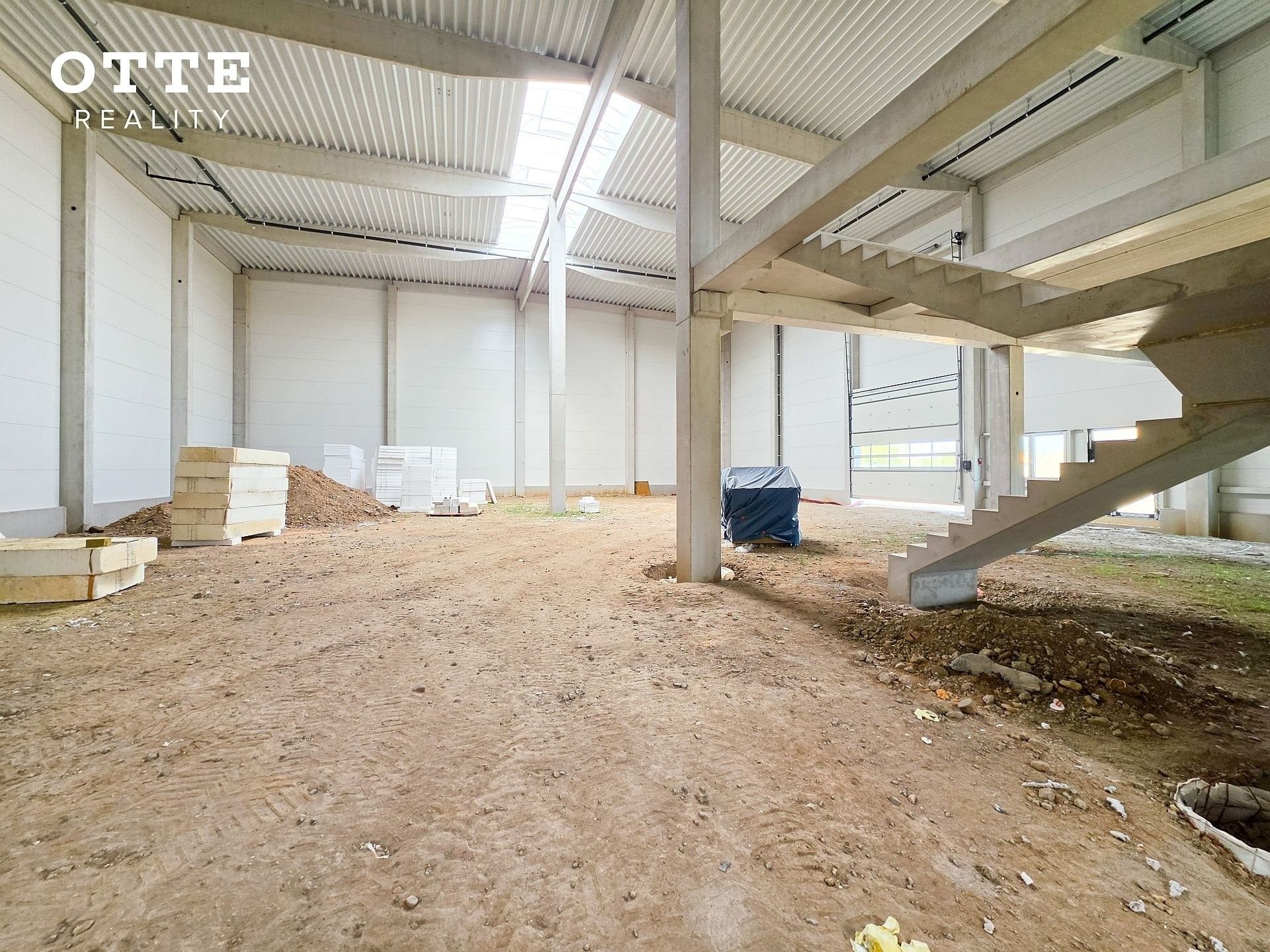 Pronájem komerčního prostoru 804 m² - foto 27