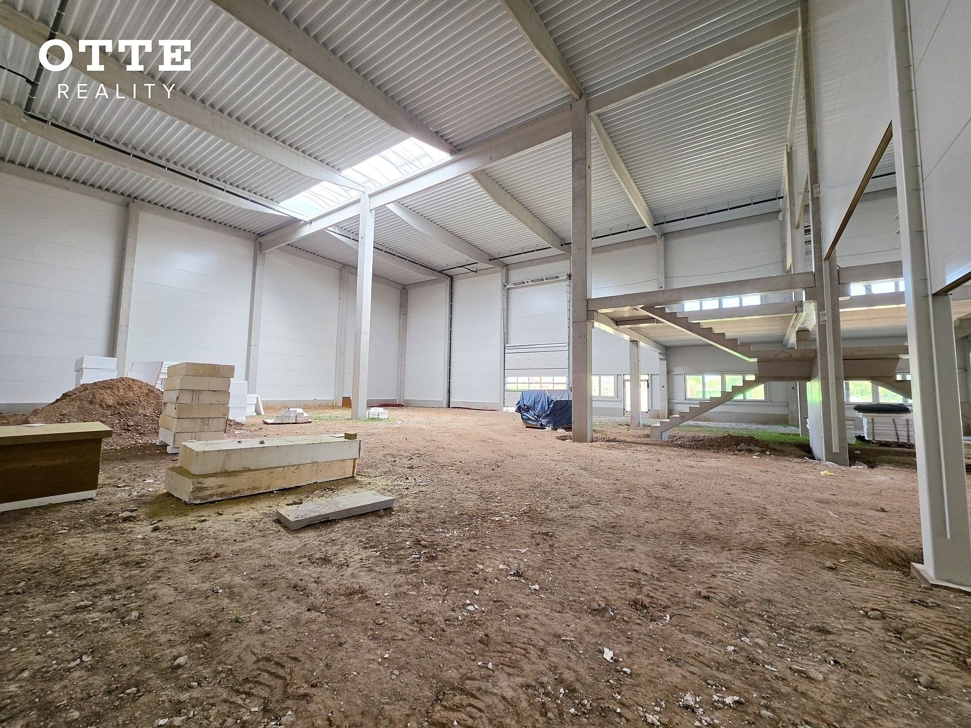 Pronájem komerčního prostoru 804 m² - foto 28