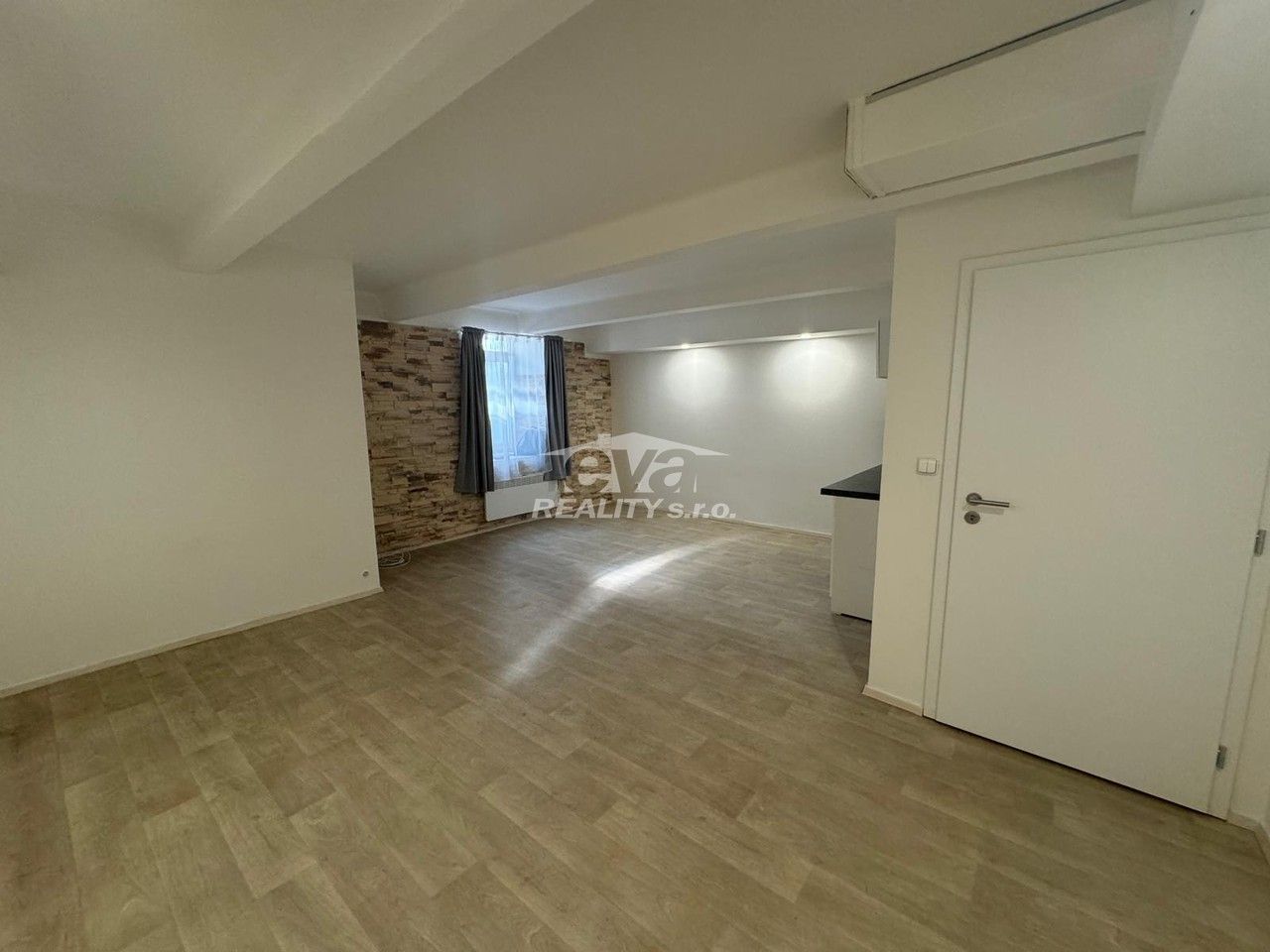 Prodej komerčního prostoru 46 m² - foto 5