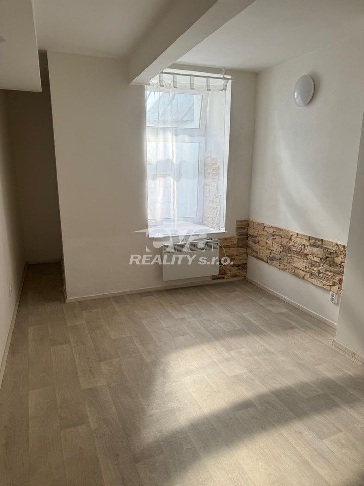 Prodej komerčního prostoru 46 m² - foto 8