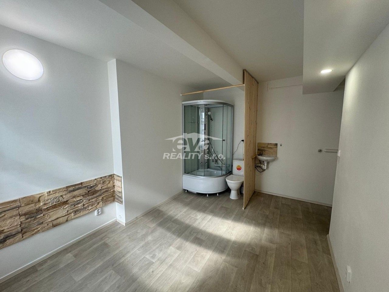 Prodej komerčního prostoru 46 m² - foto 9