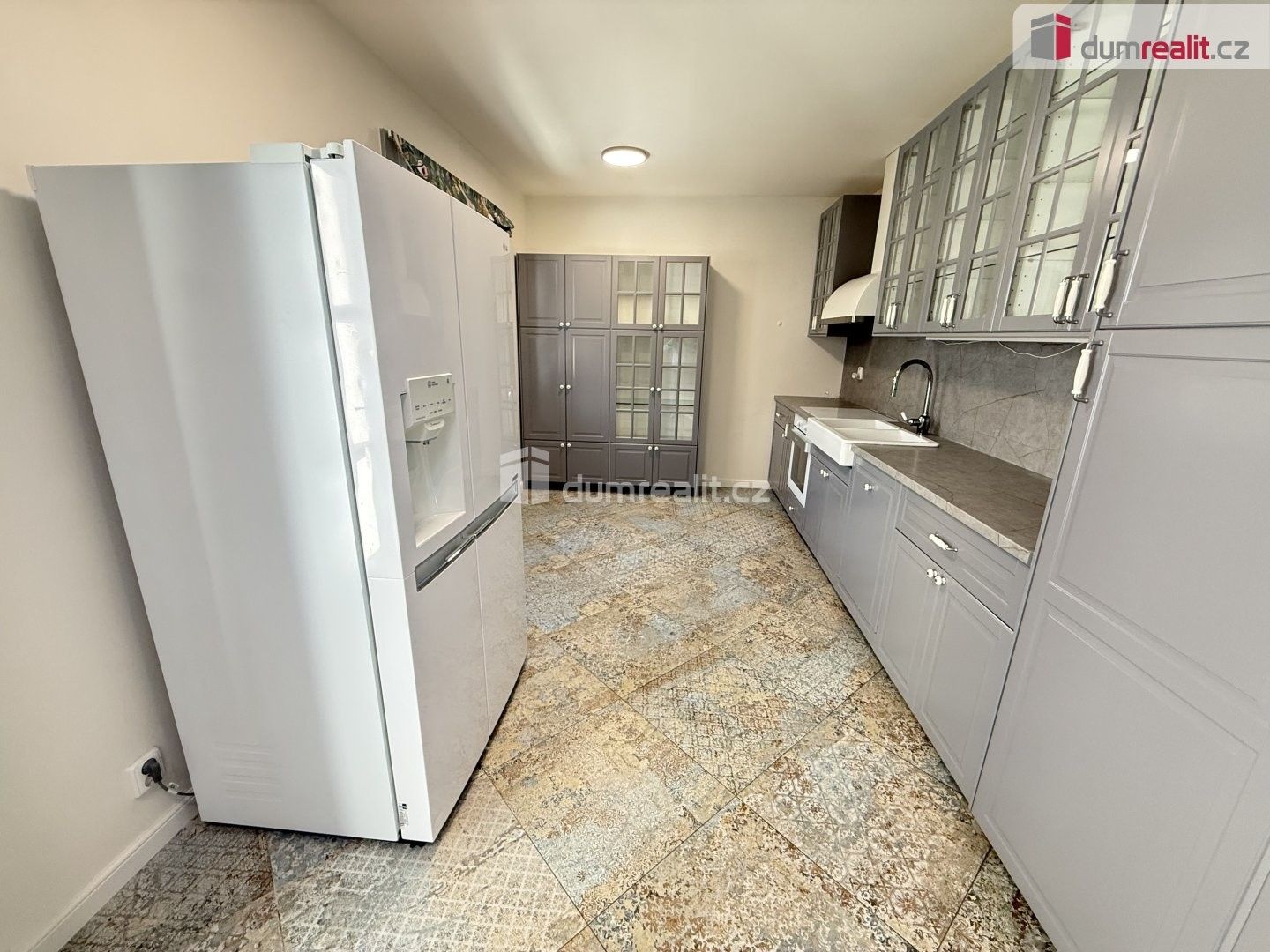 Pronájem domu 225 m² - foto 3