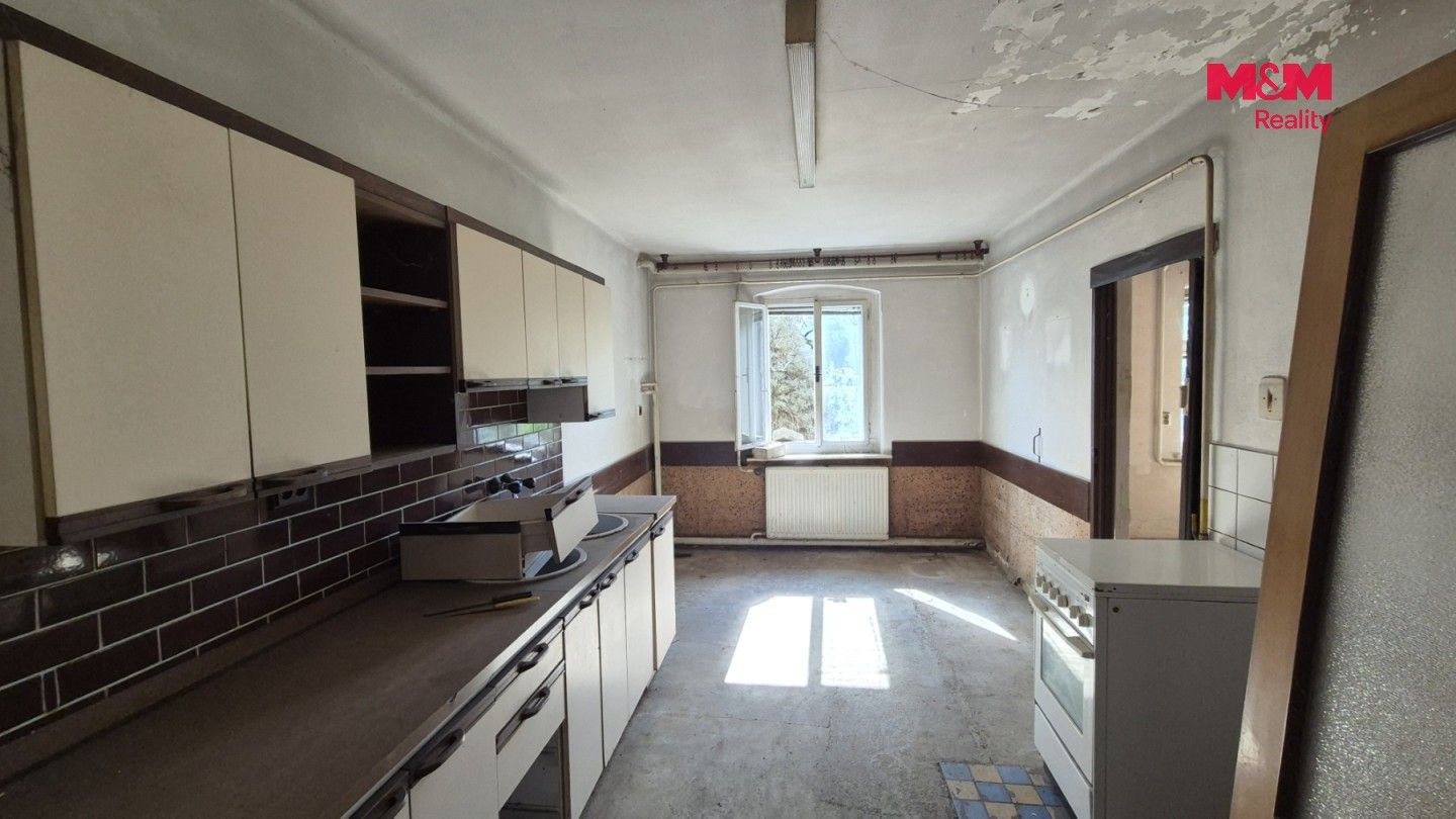 Prodej nemovitosti 450 m² - foto 11