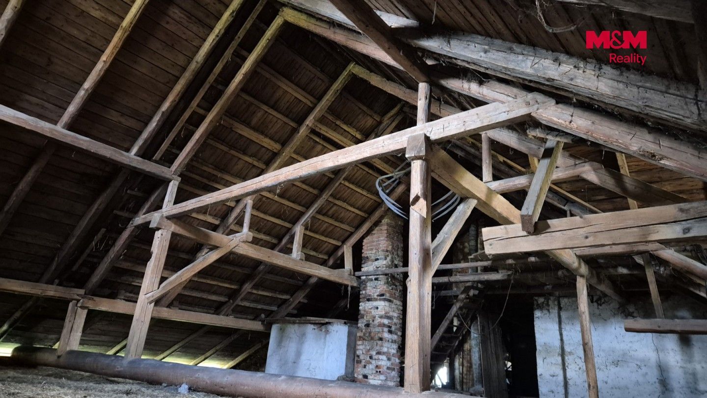 Prodej nemovitosti 450 m² - foto 12