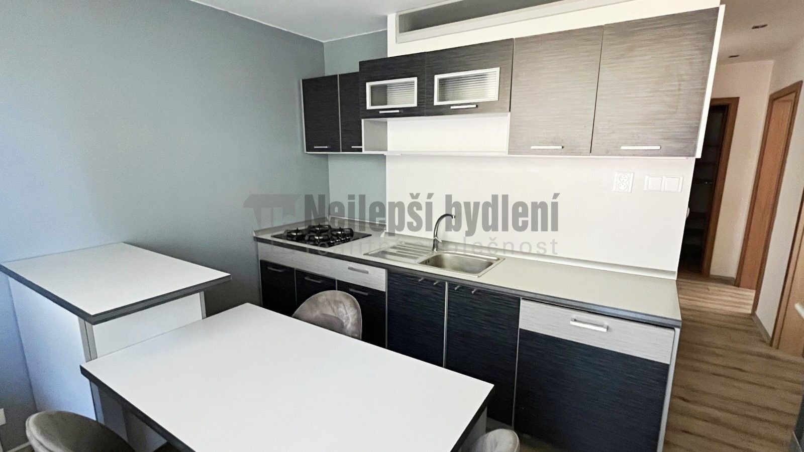 Pronájem bytu 2+1 59 m² - foto 2
