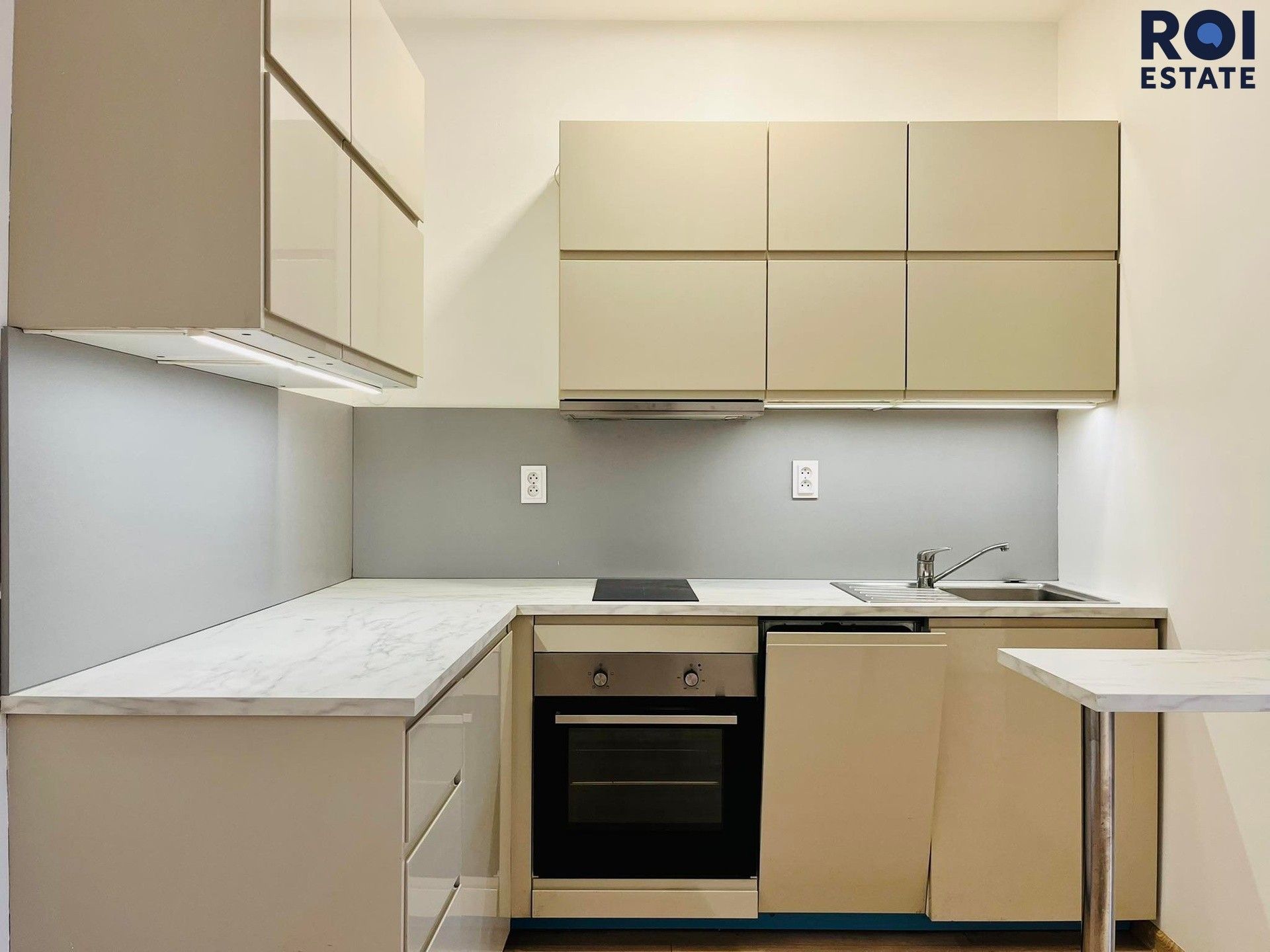 Pronájem bytu 1+kk 22 m² - foto 3