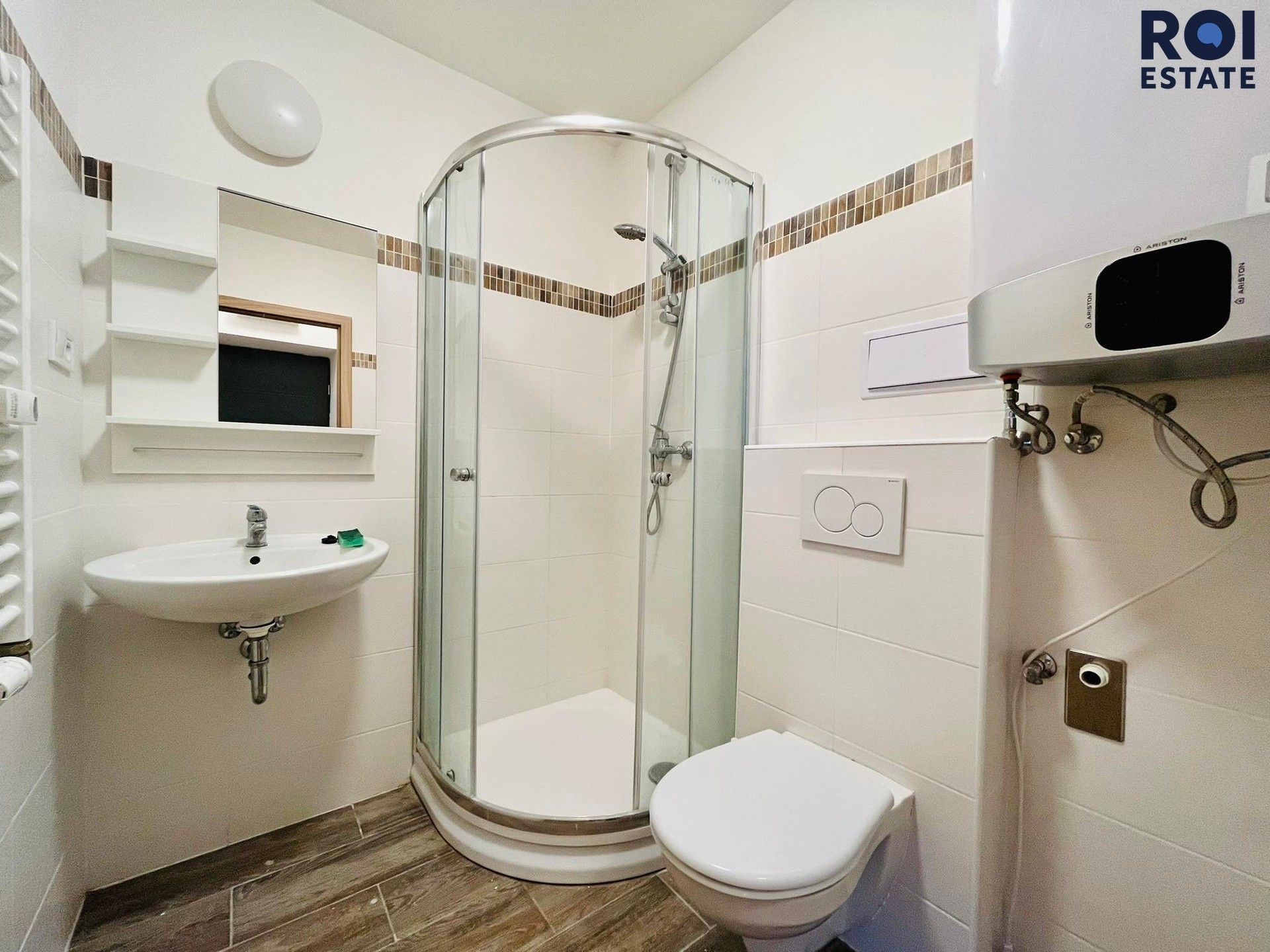 Pronájem bytu 1+kk 22 m² - foto 2